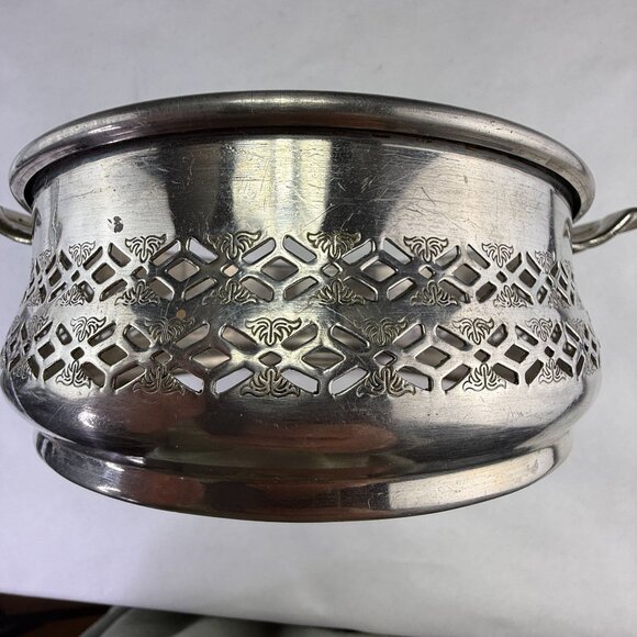 Vintage Silverplate Filigree Serving Dish Ring With Handles - Picture 5 of 15